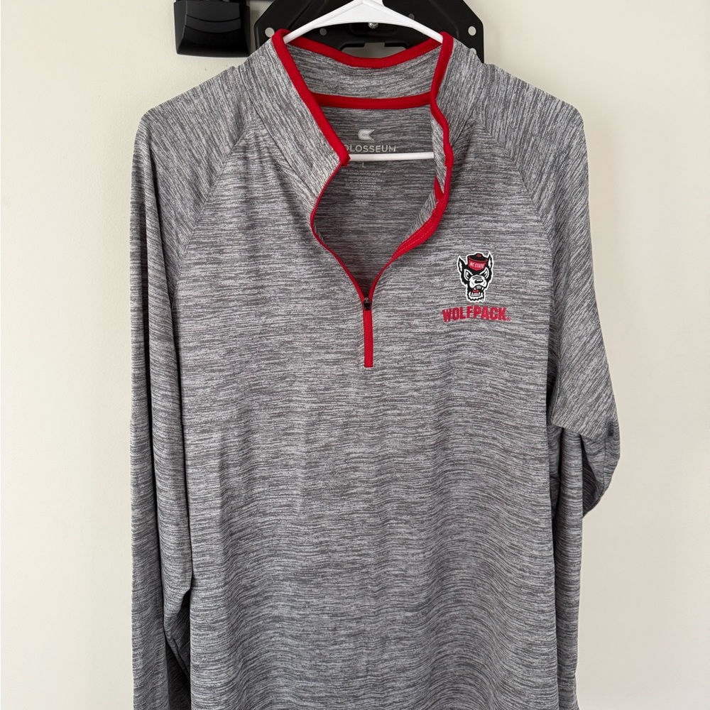 Colosseum Heather Gray Pullover with Red Accents